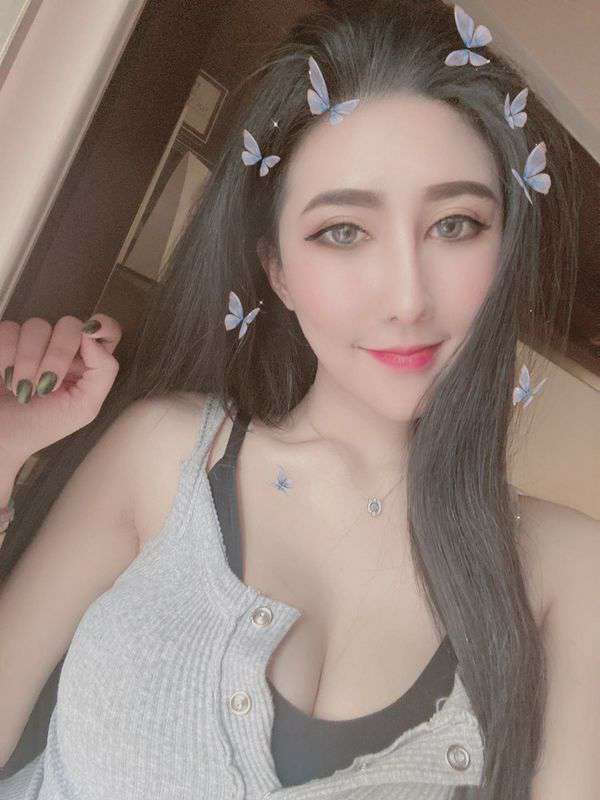 大长腿美女房东和学生的我